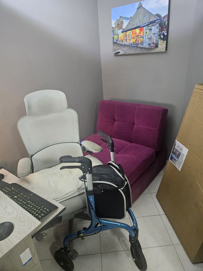 3 wheel rollator walker